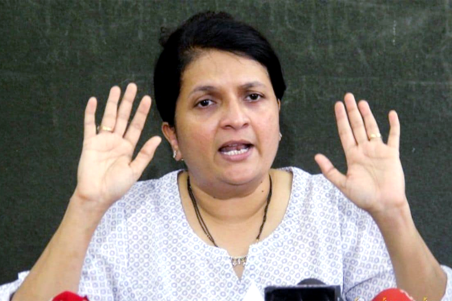 Damania Criticized CM