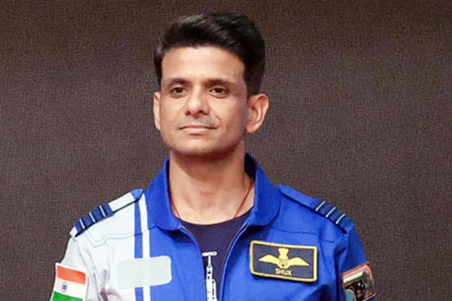 Shukla set for space travel