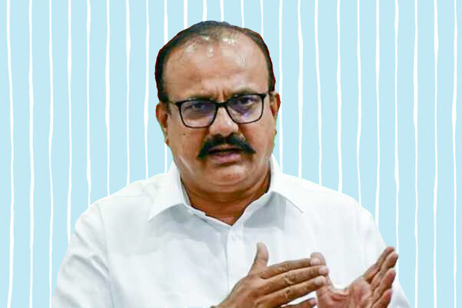 Sapkal alleges CM, DCM