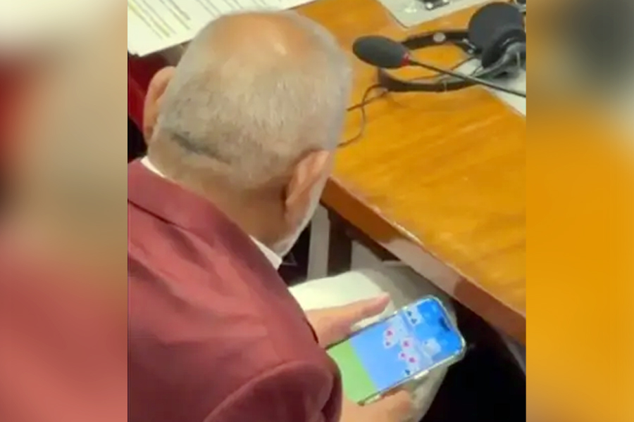 Awhad criticizes Kokate