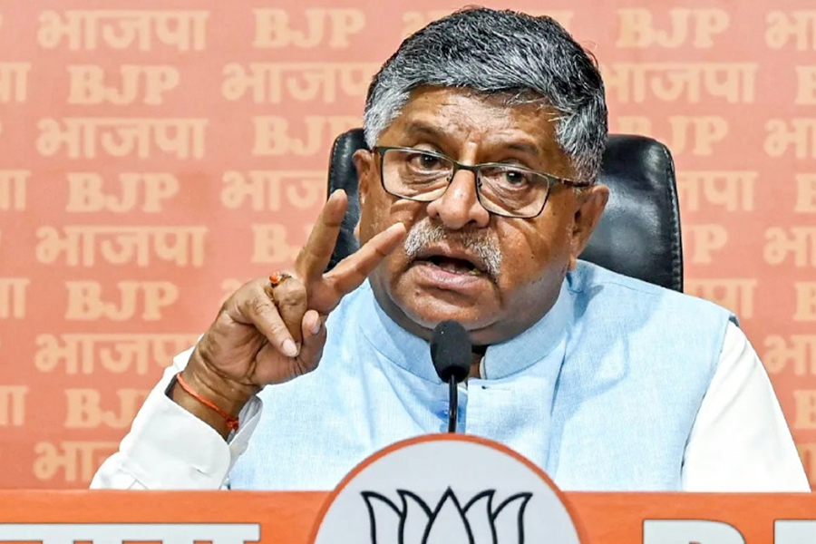 Ravishankar attacks rahul