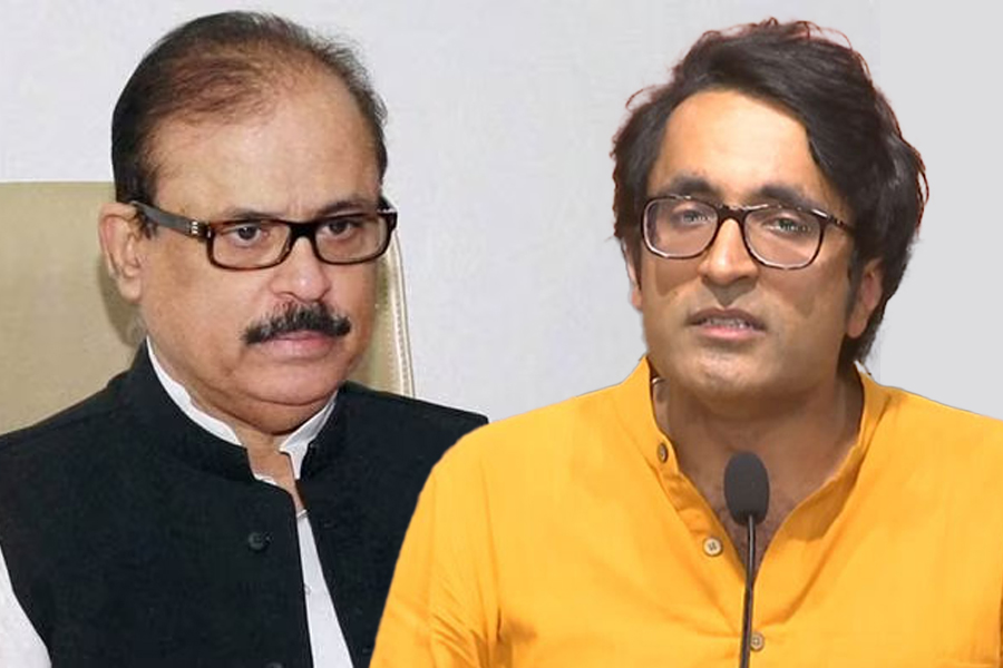 Hazratbal emblem row