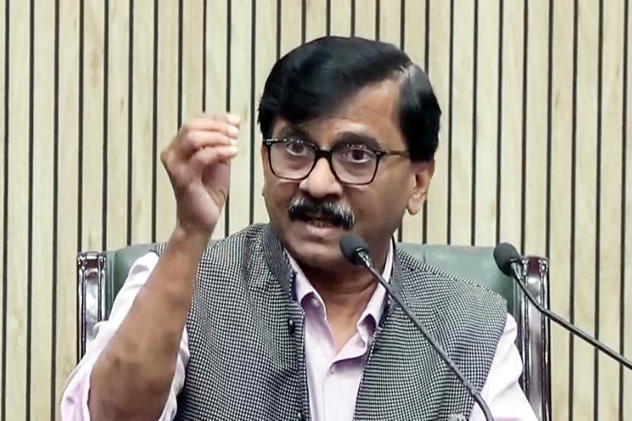 Raut criticizes BJP for being a thug
