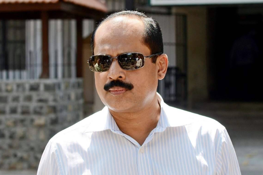 Sachin Vaze's application in court