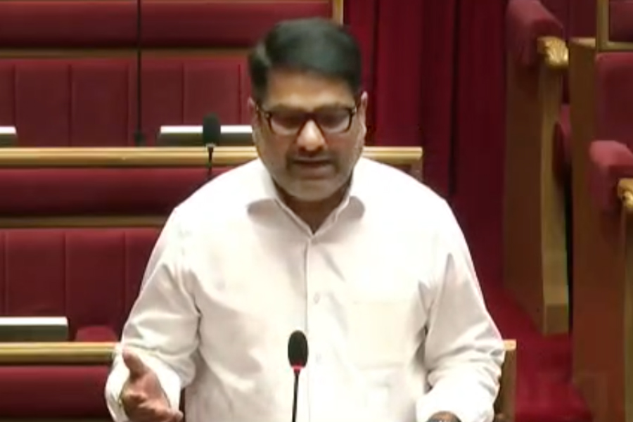 Satej Patil criticizes the Home Department