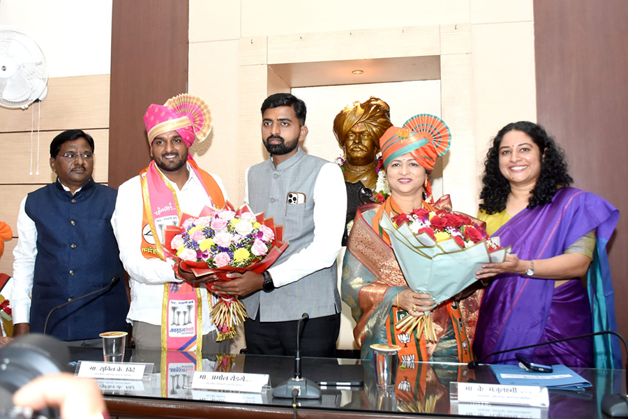 Ruparani Nikam as Mayor