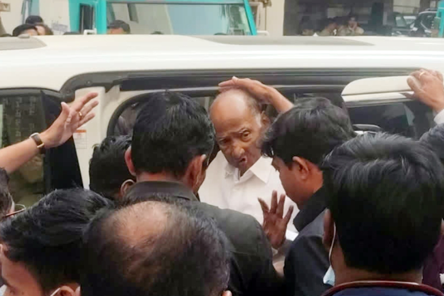 Sharad Pawar admitted to the hospital