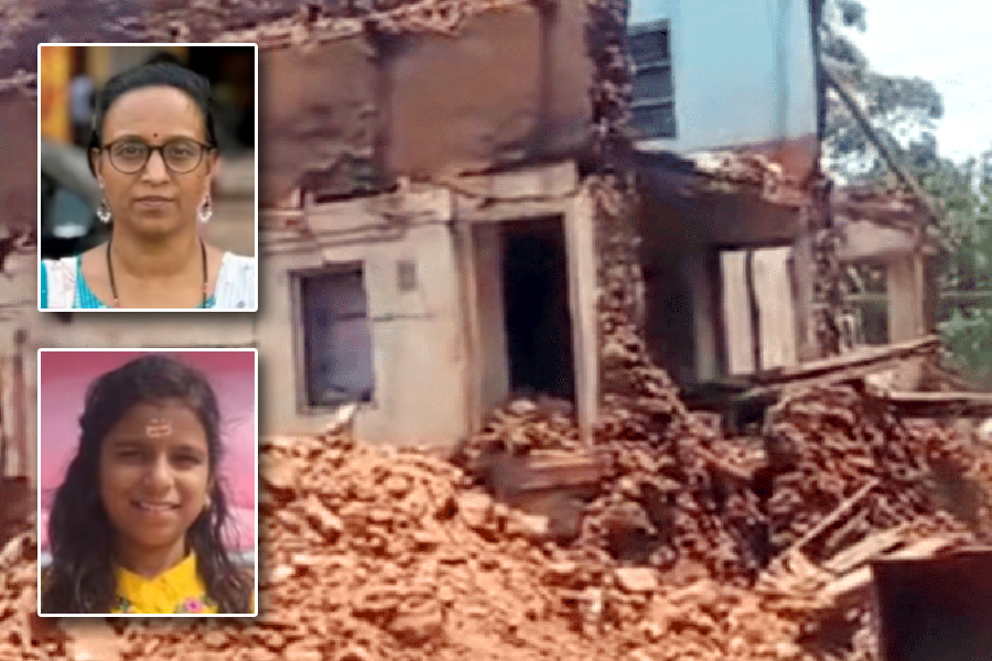 Wall Collapse in Ajra Kills Female Professor and Student