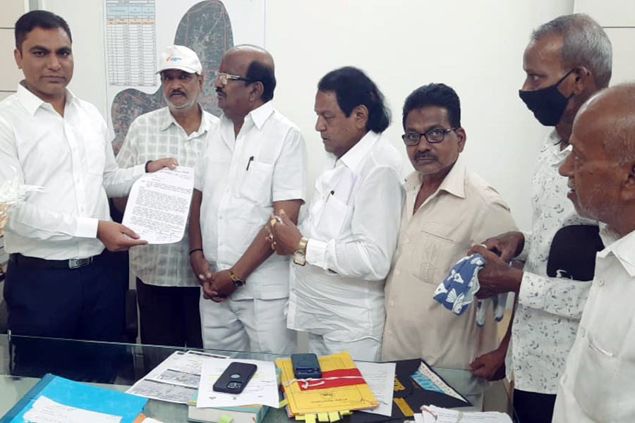 Former Corporators Oppose Regularization of Encroachments in Gandhinagar